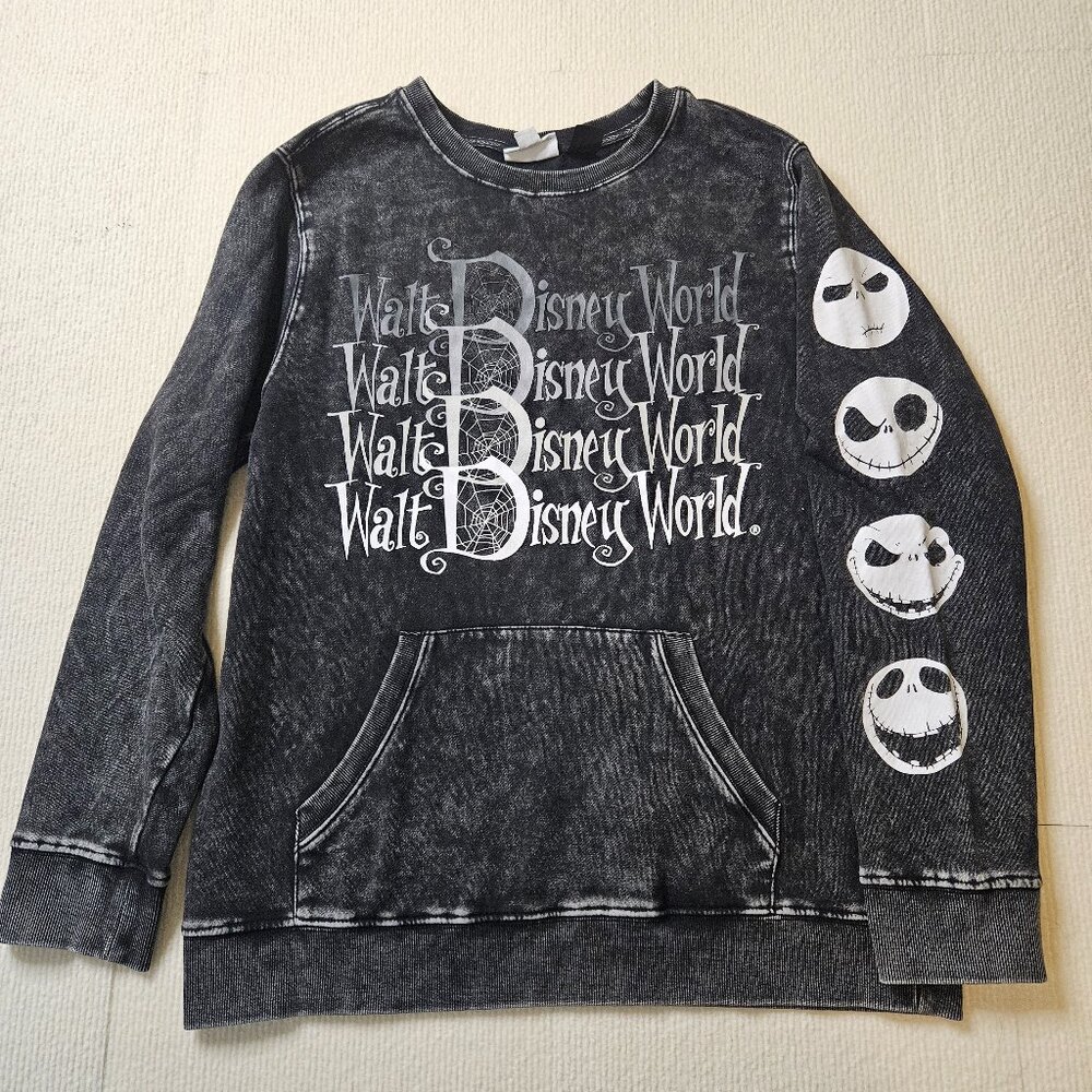 WDW Nightmare Before Christmas black sweatshirt - size Medium